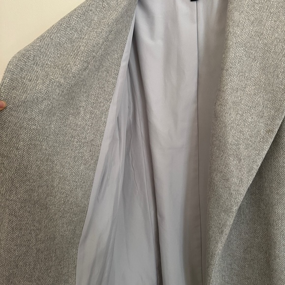 Ann Taylor Herringbone Shawl Collar
Wrap Coat in gray. Petite XS. - Picture 9 of 16